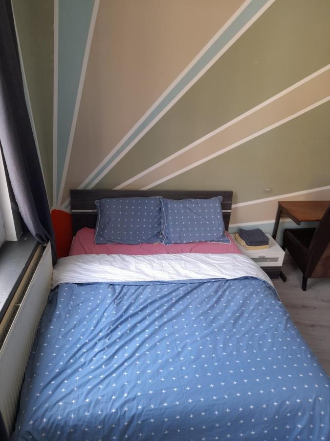 Large Room In House W Shared Kitchen & Bathroom W Free Parking Bluecard 安特卫普 外观 照片