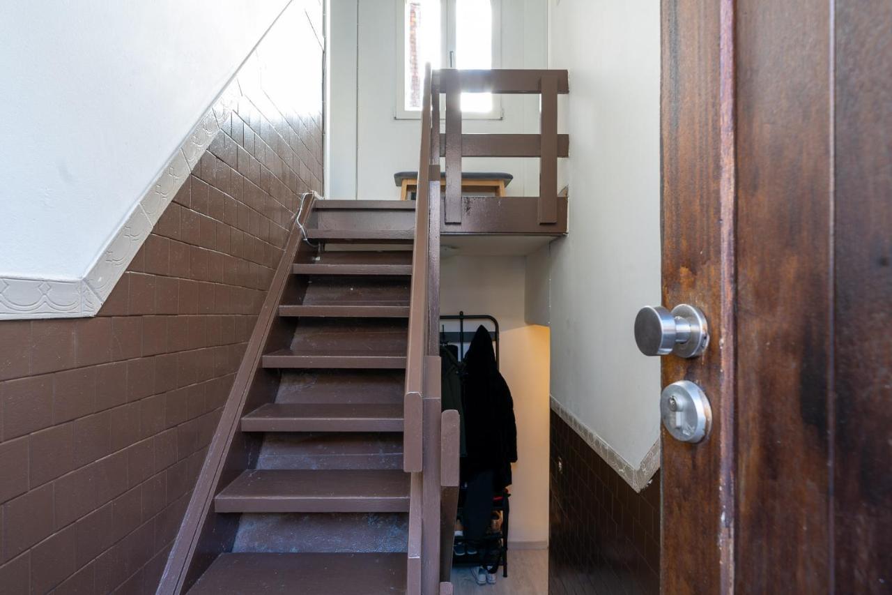 Large Room In House W Shared Kitchen & Bathroom W Free Parking Bluecard 安特卫普 外观 照片